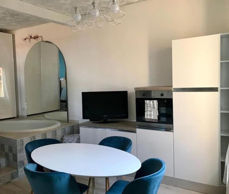 Romantico Monolocale Con Vista Sulla Torre Vigevano Ngoại thất bức ảnh